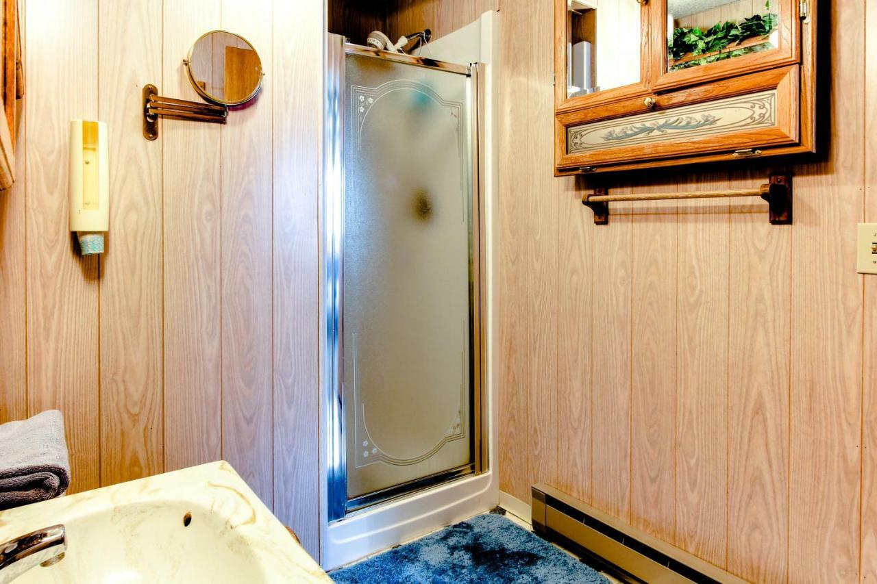 Scenic Bay Float Home Hideaway Athol Kültér fotó